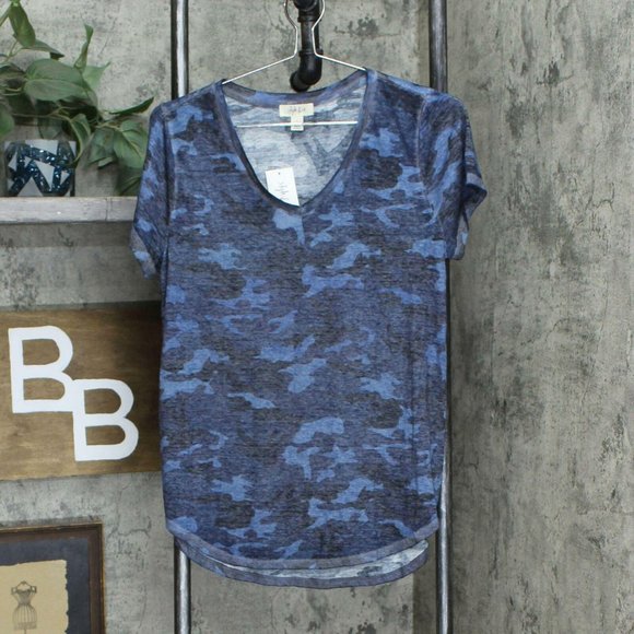 NWT Retro Look V-Neck T-Shirt Small Oceana Camo - Picture 3 of 8